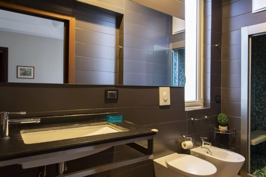Luxury Sciuti Apartment Palermo Esterno foto